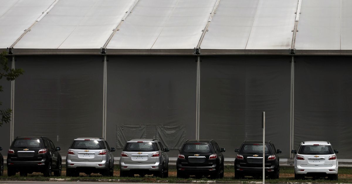 Produção industrial no Brasil sobe 0,3% em maio, diz IBGE
