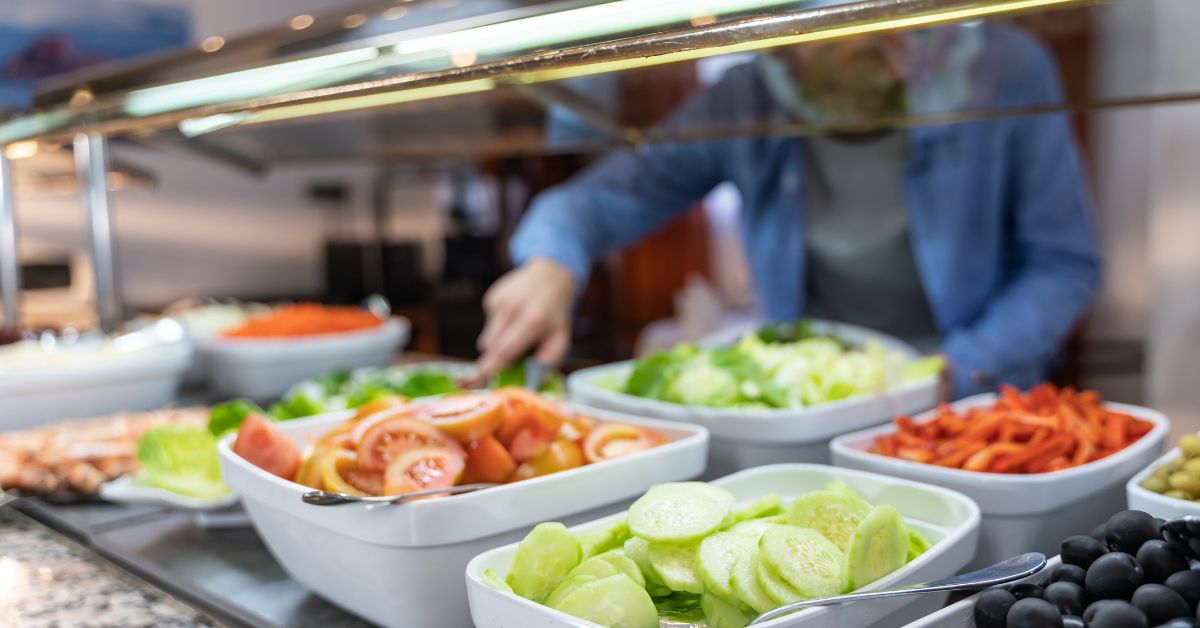 Alimentação fora de casa pesa no bolso do consumidor em BH