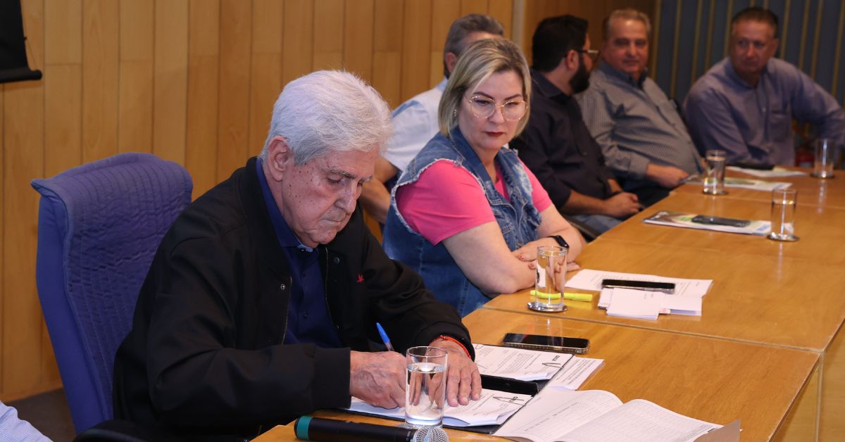Uberlândia fecha acordo de R$ 100 mi com a Caixa para obras em saneamento
