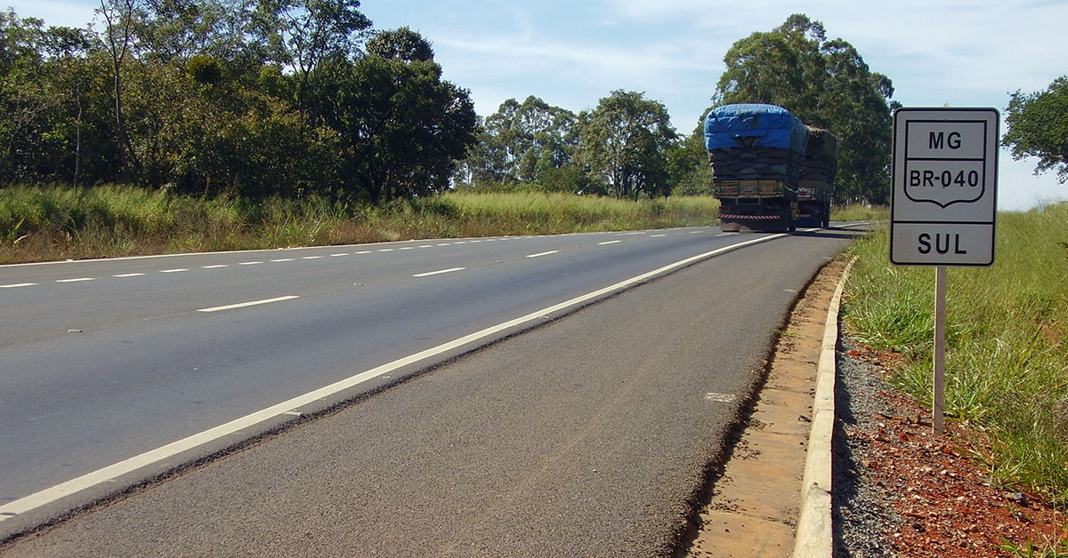 Via 040 denuncia irregularidades, e Ministério Público pede suspensão de licitação da BR-040