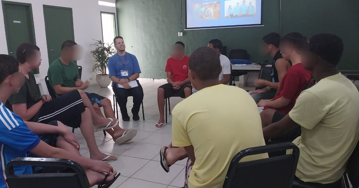Orientação profissional para os jovens em Governador Valadares