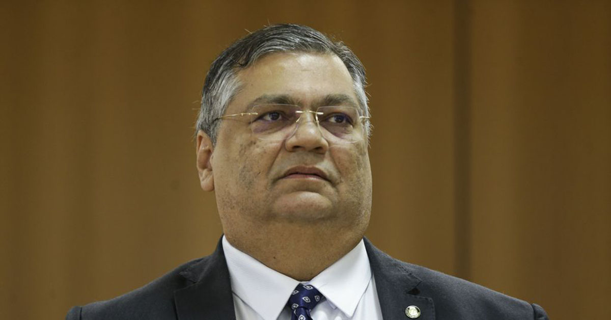 Dino suspende o pagamento de R$ 4,2 bilhões em emendas de comissão