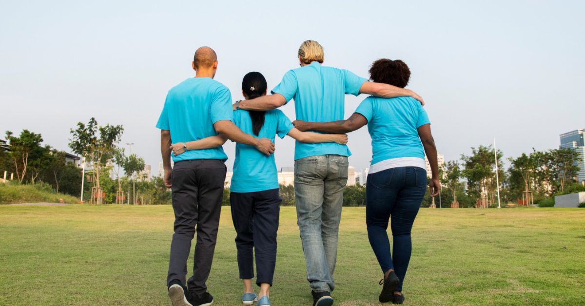 Mais voluntariado, menos indiferença