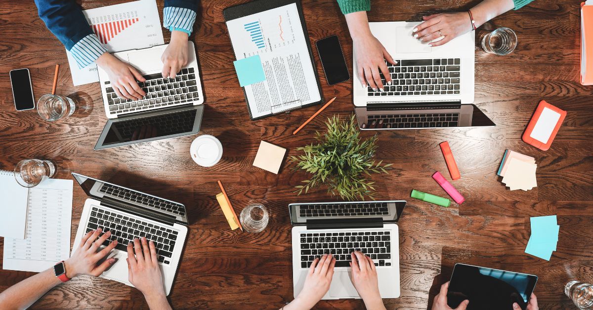 Trabalho em coworking oferece flexibilidade e networking