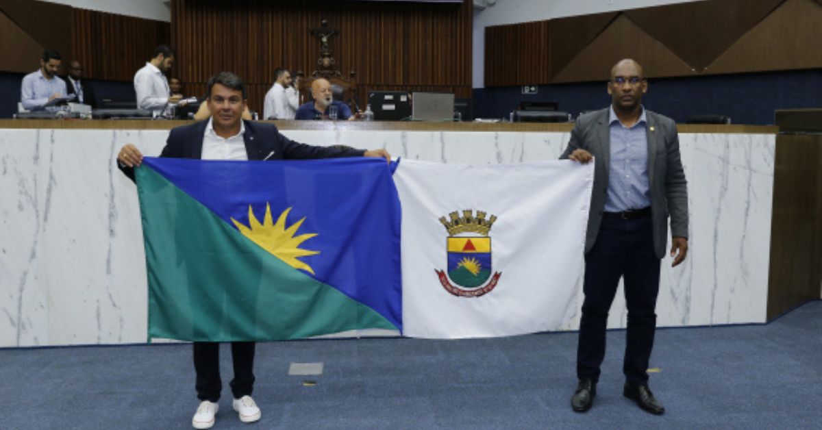 CMBH promulga lei que define nova bandeira de Belo Horizonte