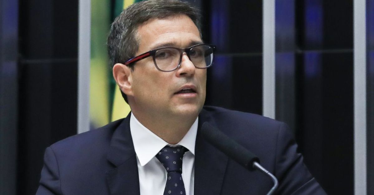 Campos Neto critica discurso de ‘nós contra eles’ e rebate Haddad sobre herança de juros