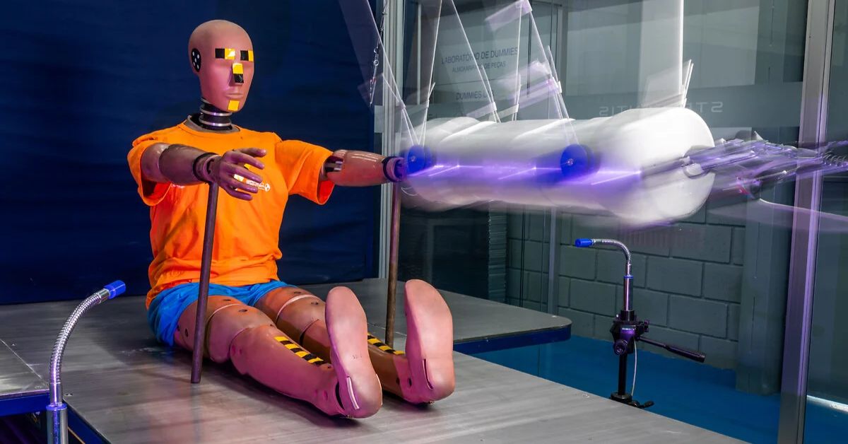Stellantis inaugura laboratório de certificação de dummies em Betim
