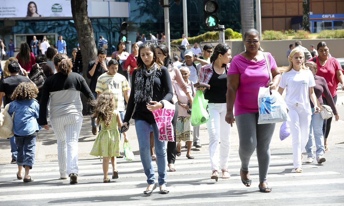 Taxa de desemprego cai para 7,8% em agosto