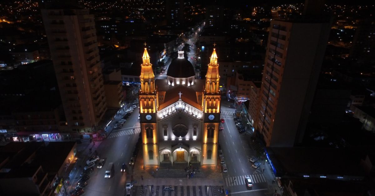 Pouso Alegre figura como a quinta cidade de Minas que mais gerou vagas de empregos em setembro | Crédito: Catedral Metropolitana de Pouso Alegre/Arquidiocese