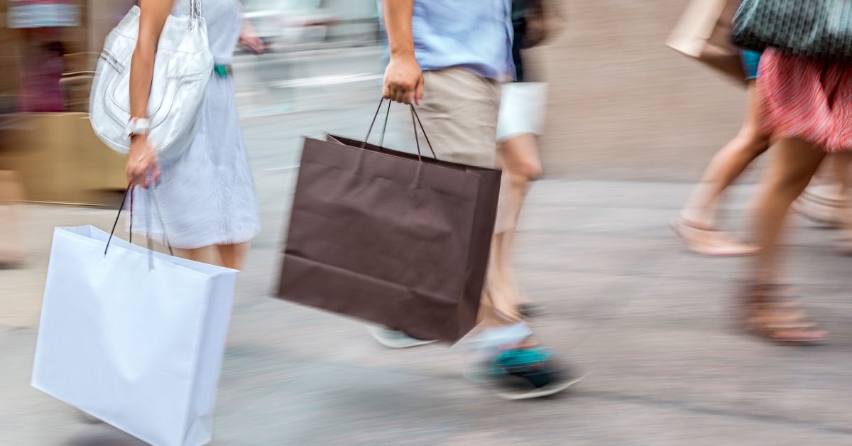 Consumidor brasileiro busca marcas próprias para aumentar poder de compra