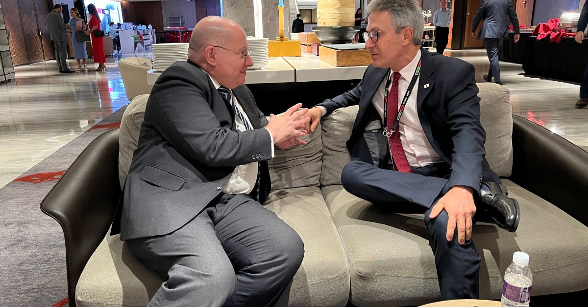 Zema apresenta potencial de sustentabilidade de Minas Gerais aos chineses