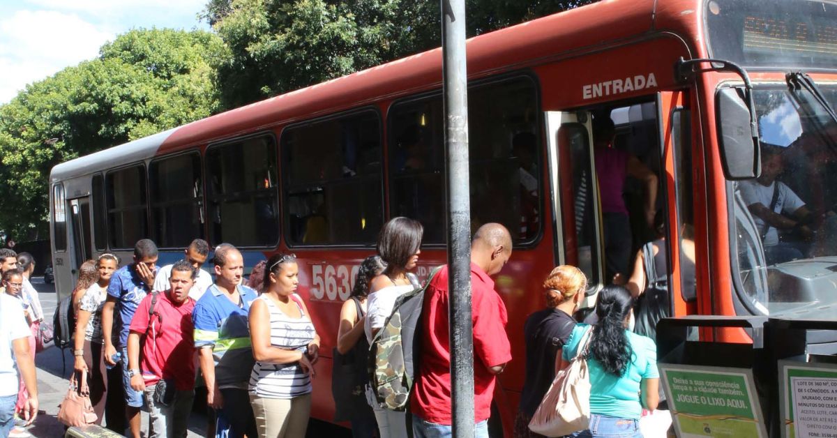 Reajuste do transporte metropolitano é menor que o reivindicado pelas empresas 