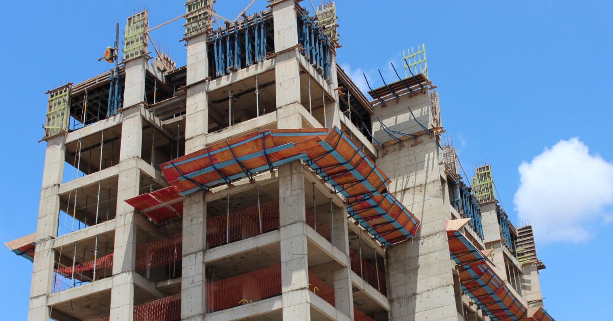 Insegurança econômica paralisa setor de material de construção