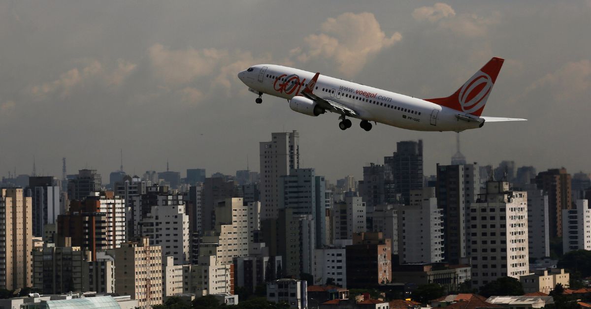 Ações sobem com alívio em meio à pressão de Lula por passagens mais baratas