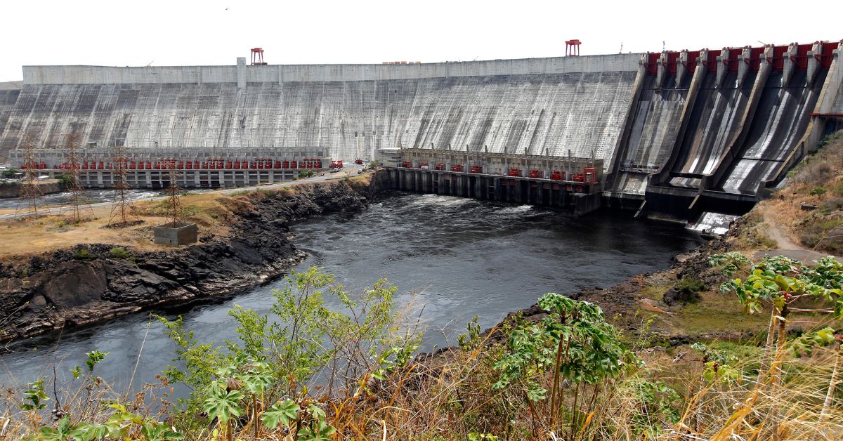 Brasil inicia importação de energia da Venezuela