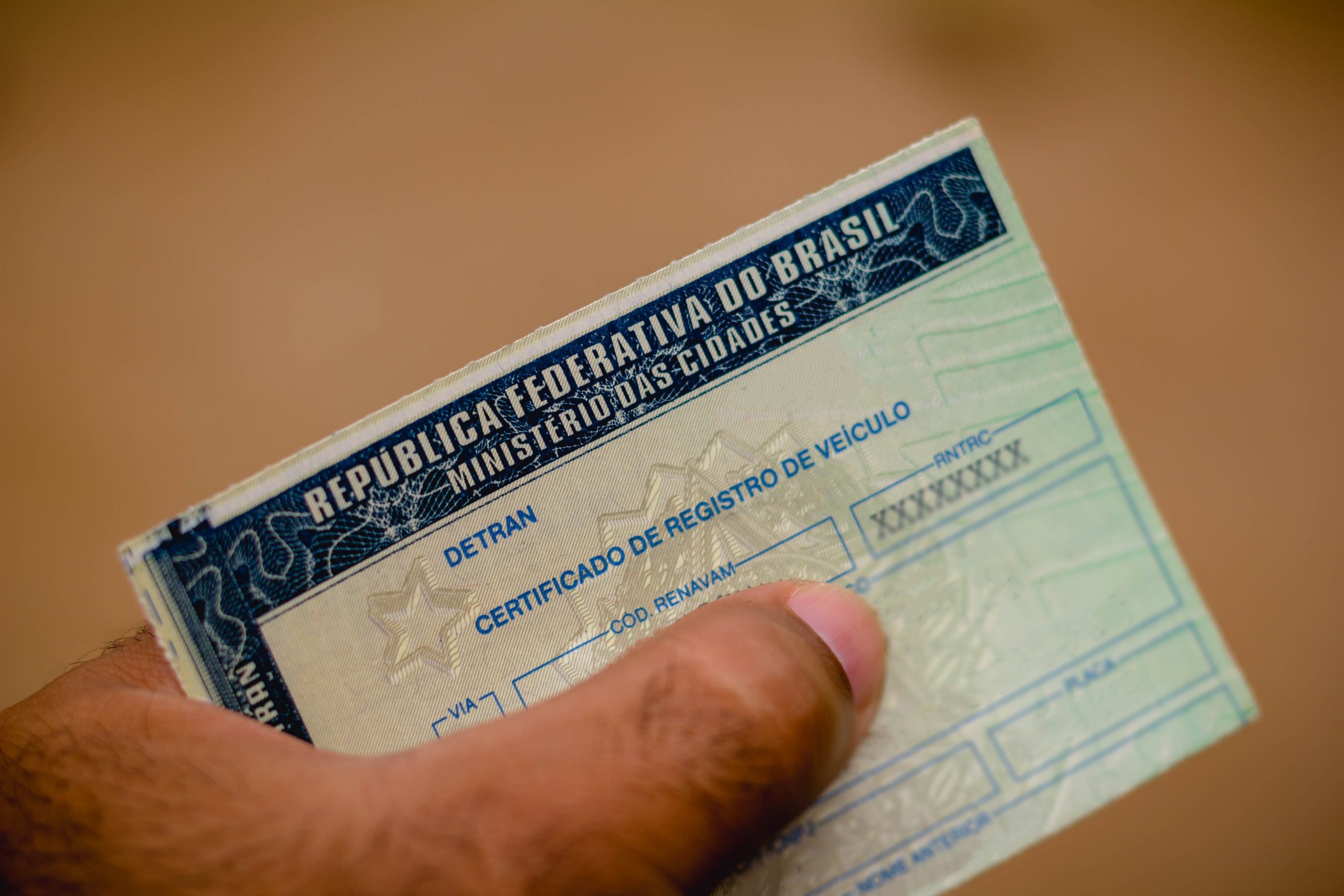 Minas encerra 2024 com mais de sete mil transferências digitais de veículos realizadas em um mês