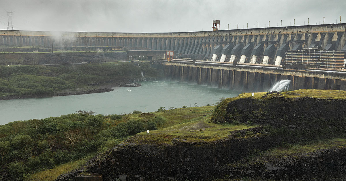 Itaipu Binacional está com nota “sob observação” depois de impasse entre Brasil e Paraguai | Crédito: Adobe Stock