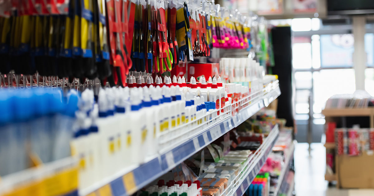 Tendência é de que os pais aguardem o fim das férias e a passagem do Carnaval na Capital para comprar o material escolar dos filhos | Crédito: Adobe Stock