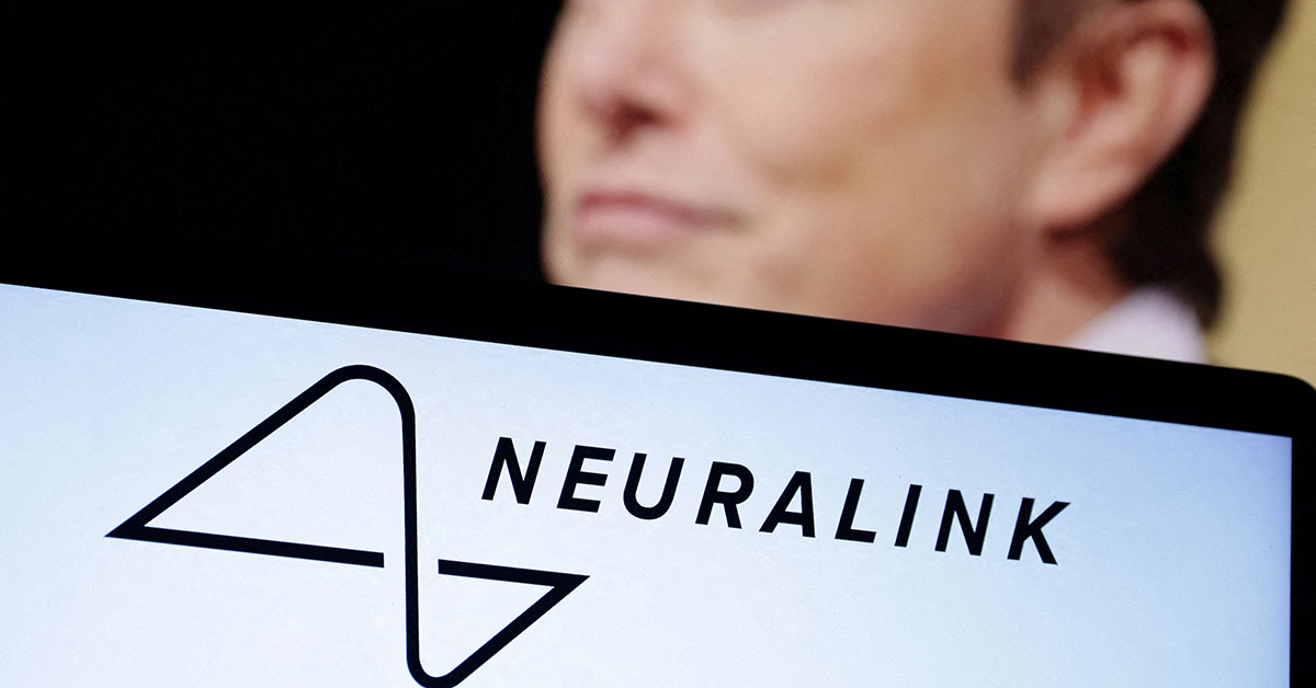 Empresa de Elon Musk realiza o primeiro implante de chip cerebral