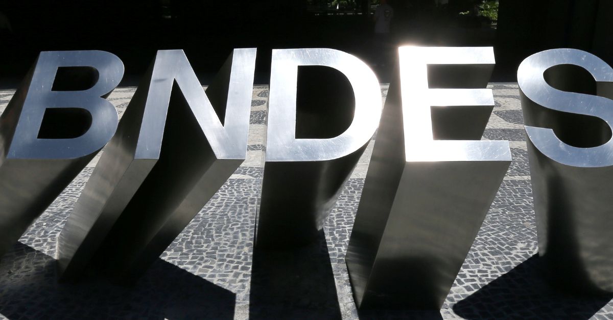 Aprovação de crédito do BNDES para exportação cresce 135% no 1º semestre