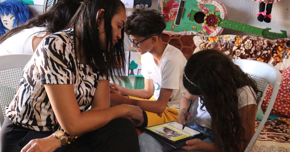 Saiba a importância de todos se unirem pela proteção de crianças e jovens