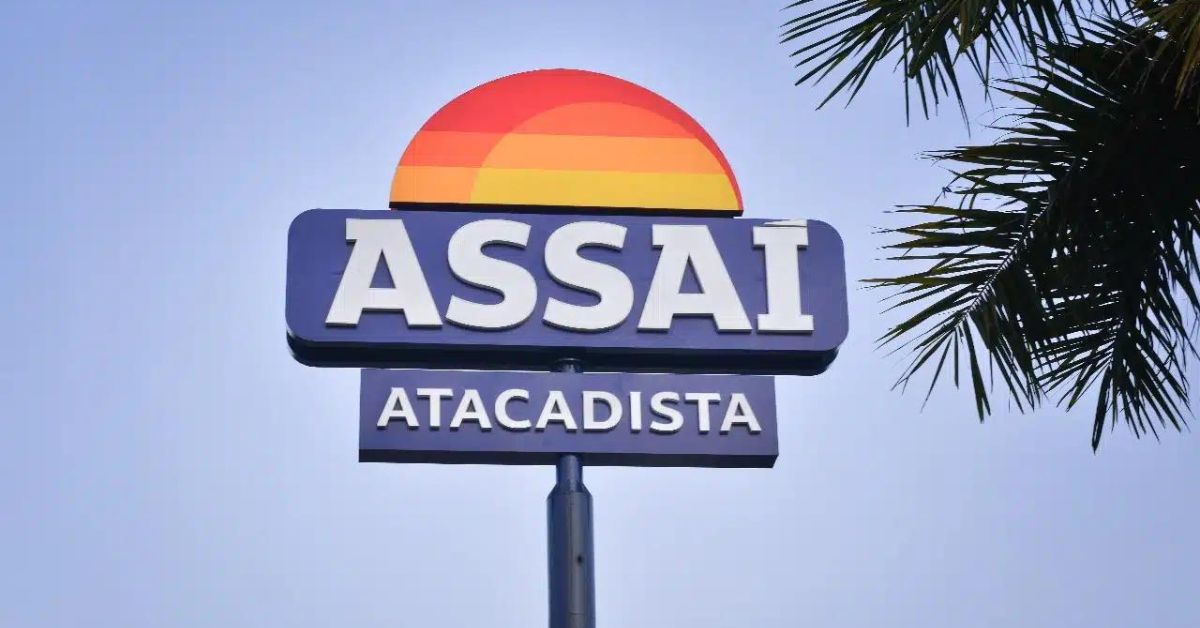 Consumidor continua trocando produtos por opções mais baratas, diz presidente do Assaí