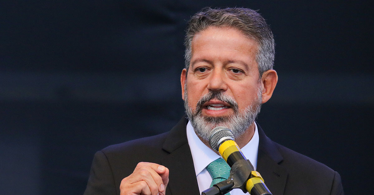Lira dá parecer favorável a projeto que eleva limite da 1ª faixa da tabela do IR a R$ 2.428,80
