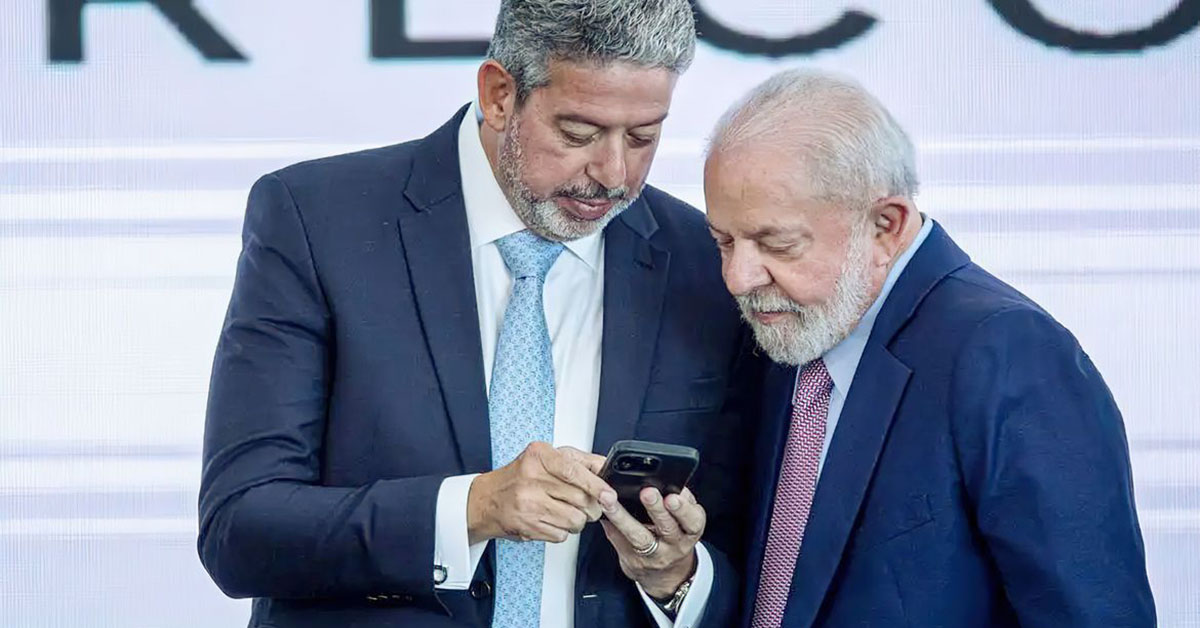 Para esfriar crise, Lula se encontra com Lira