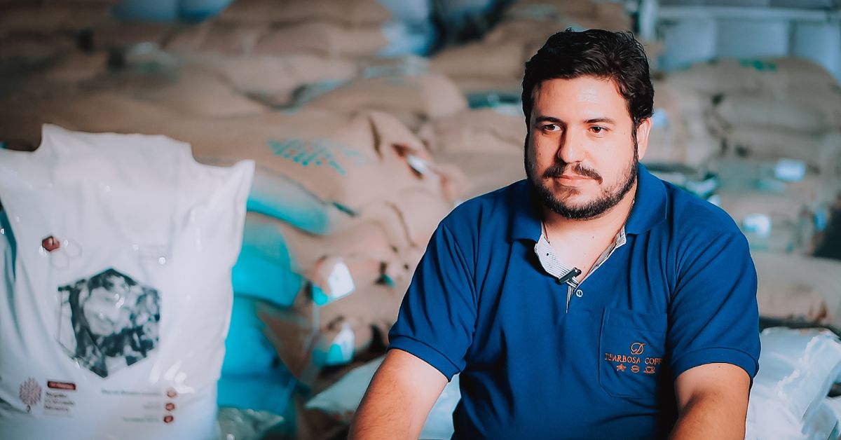 Deyvid Oliveira conversou com a reportagem ressaltando as principais características sobre o café produzido em sua fazenda em Campos Altos | Crédito: Deyvid Oliveira