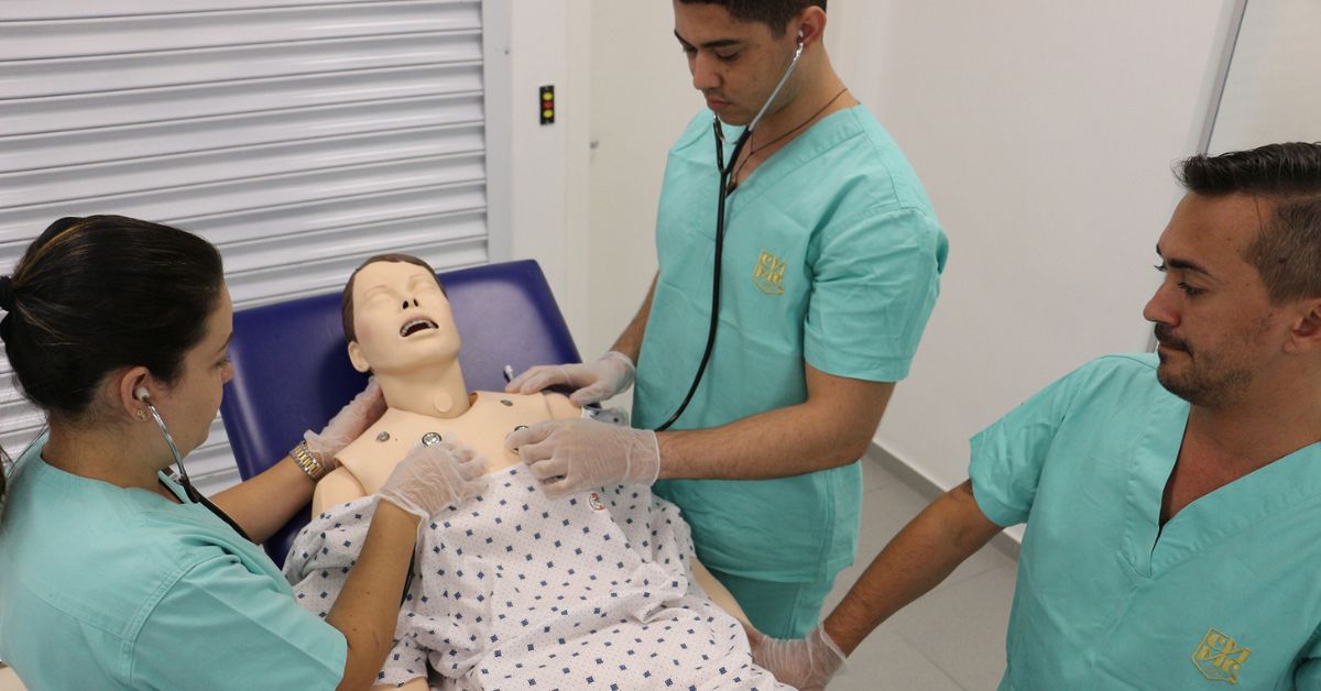 Robôs simulam reações semelhantes às de uma pessoa