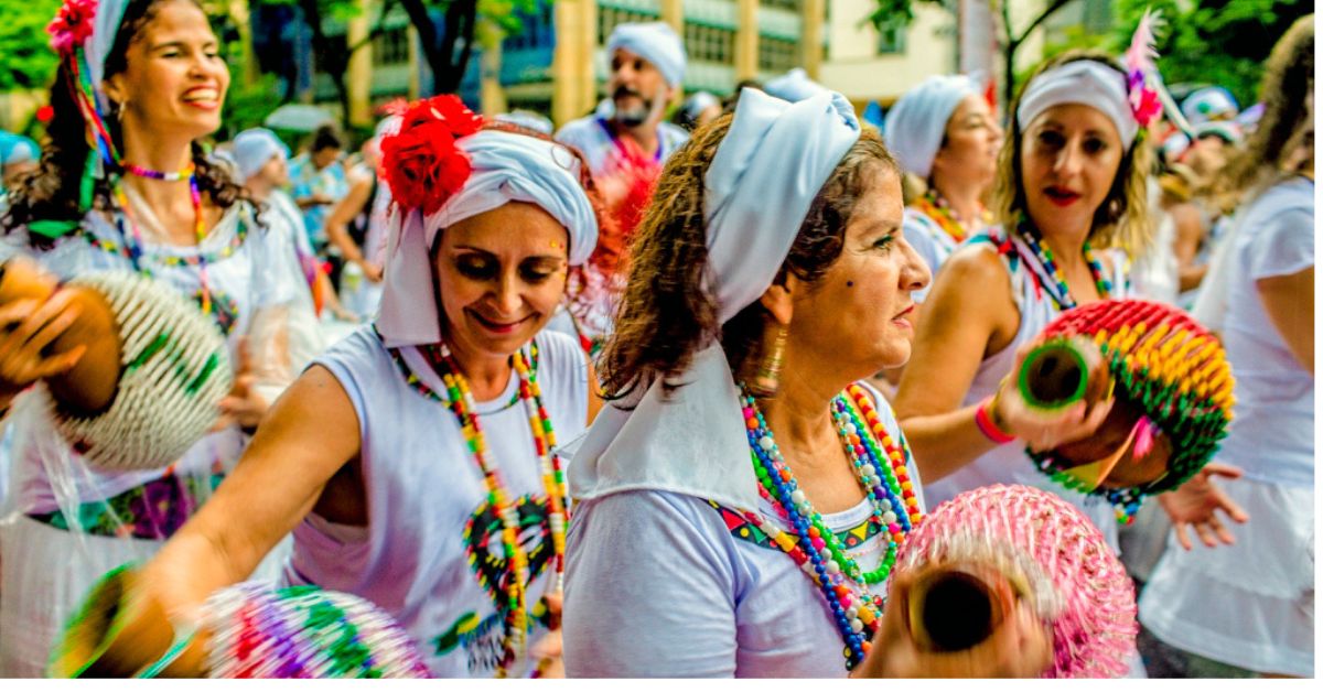Carnaval: comércio de BH poderá vender bebidas e garantir acesso a sanitários para foliões