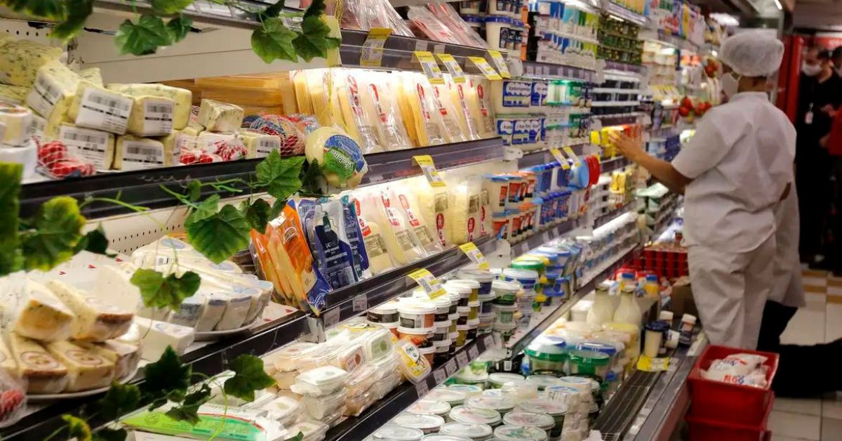 Varejo alimentar cresce em janeiro puxado por desaceleração de preços e queda do dólar