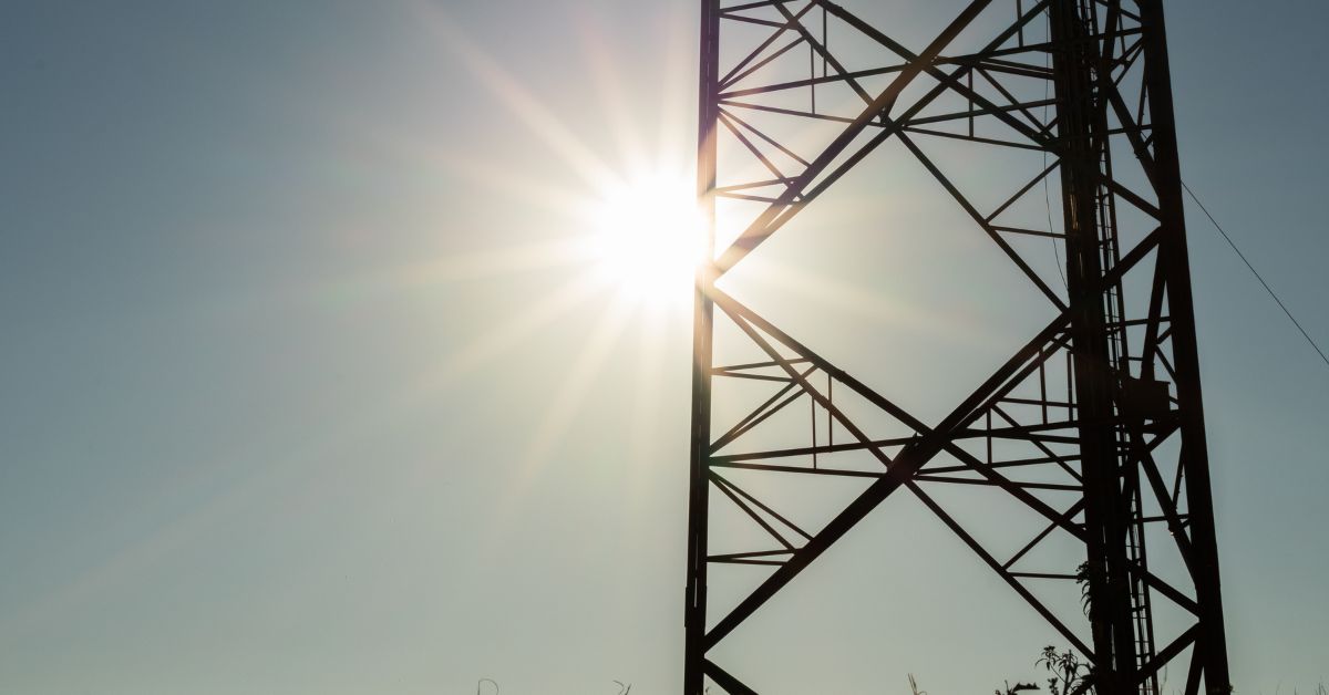 As primeiras ativações de antenas ocorreram em maio de 2022 e, desde então, novas antenas vêm sendo instaladas gradativamente nos municípios contemplados/ Crédito: Adobe Stock