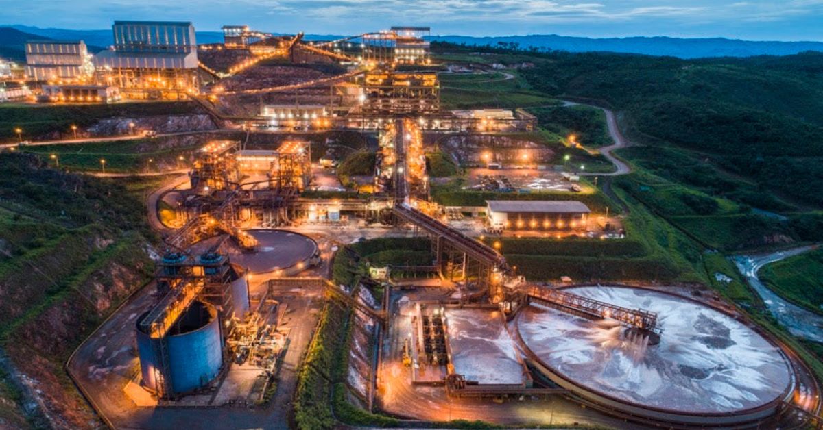 Anglo American tem queda de 14% na produção de cobre e anuncia prejuízo em divisão de diamantes