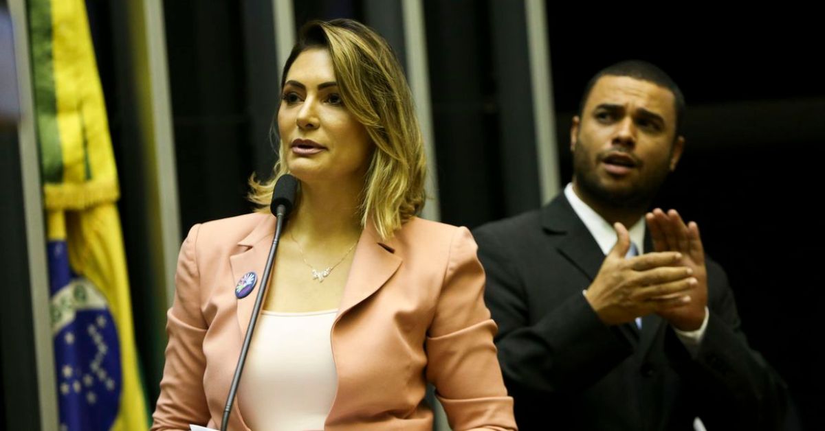 Michelle Bolsonaro admite que pode disputar as eleições de 2026