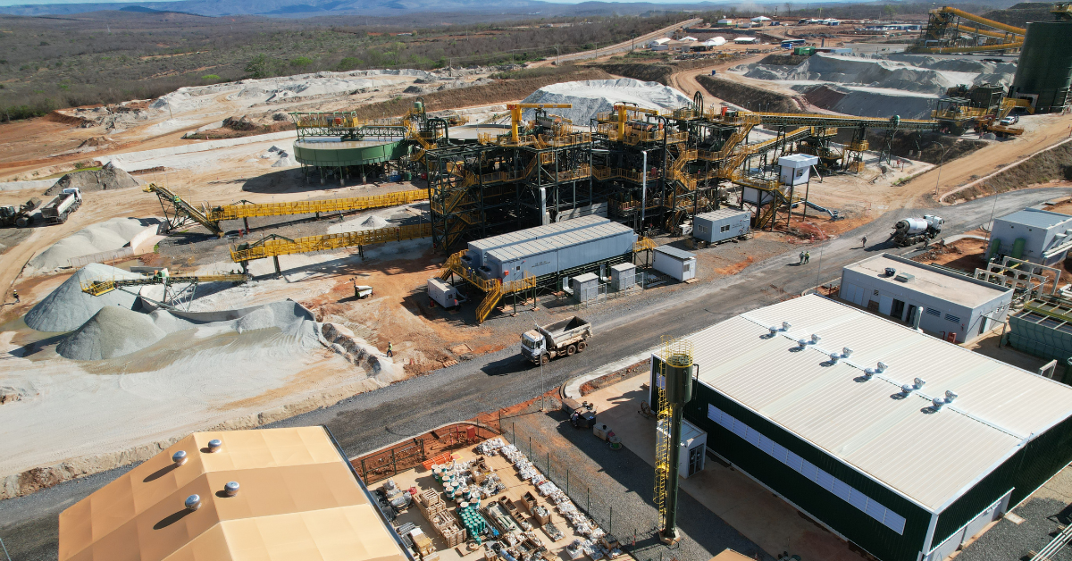 “Mineral do futuro”, lítio transforma a vida de municípios em Minas Gerais