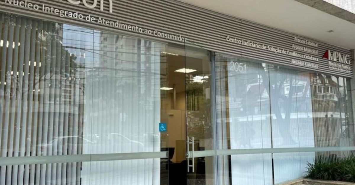 Banco PAN recebe multa milionária do Procon-MG por irregularidades no SAC
