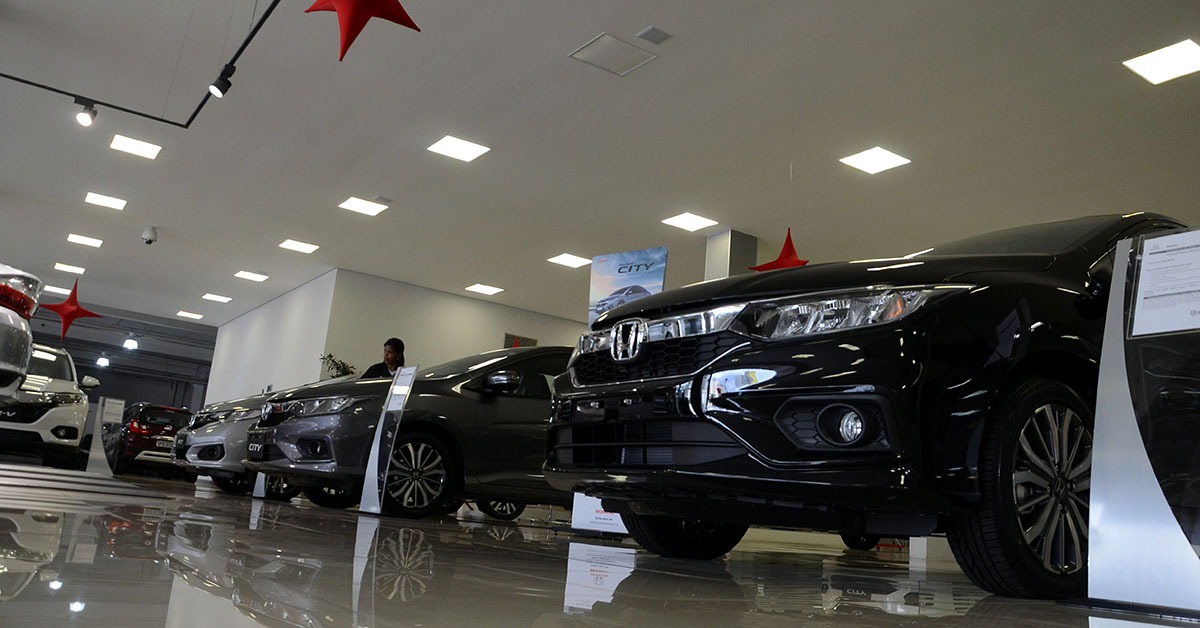 Vendas para locadoras de veículos puxam alta de 10,83% nos emplacamentos de MG
