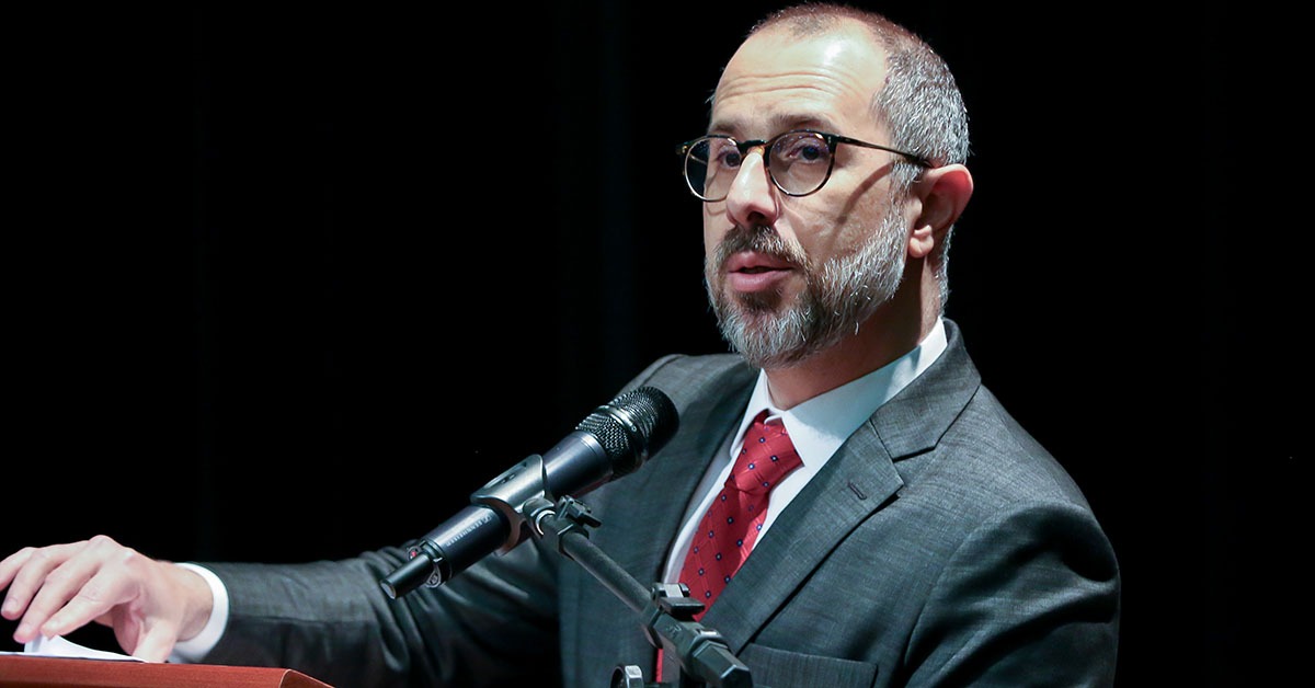 Representante da CGU mostra ferramenta que ajuda na economia