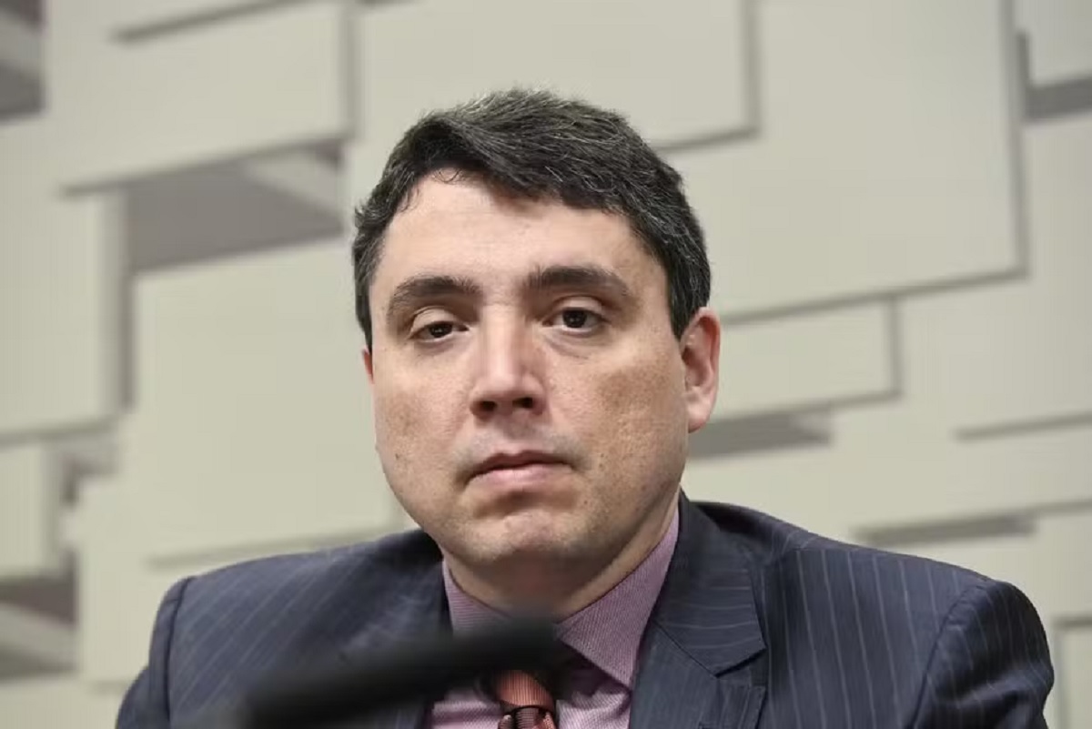 Justiça afasta presidente do Conselho da Petrobras; governo e estatal vão recorrer