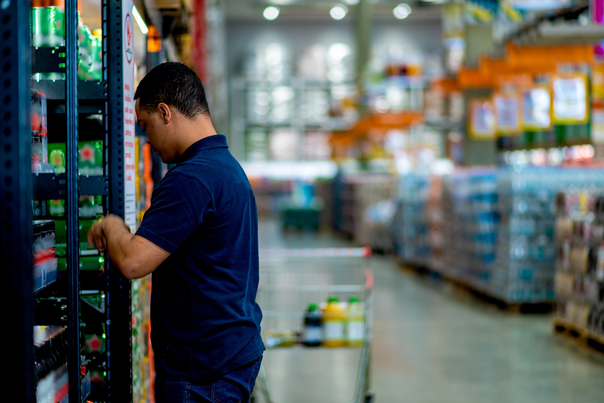 Inflação medida pelo IPCA-15 é pressionada por alimentos, mas desacelera a 0,39% em junho