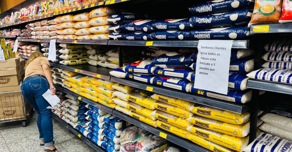 Em meio a crise no Sul, supermercado de Belo Horizonte já restringe compra de arroz