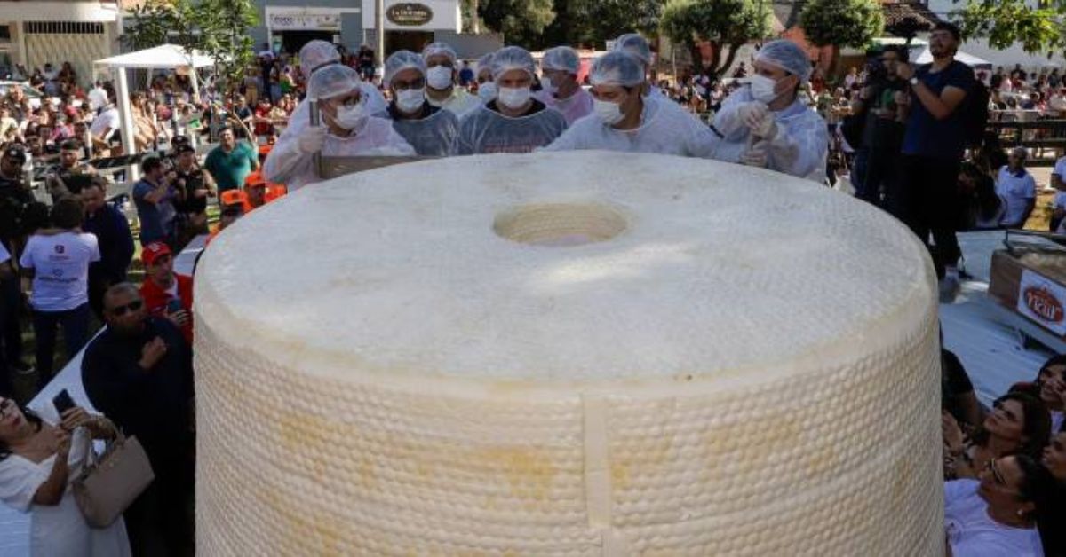 Produtores querem bater recorde do maior queijo do mundo em Ipanema, Sul de Minas