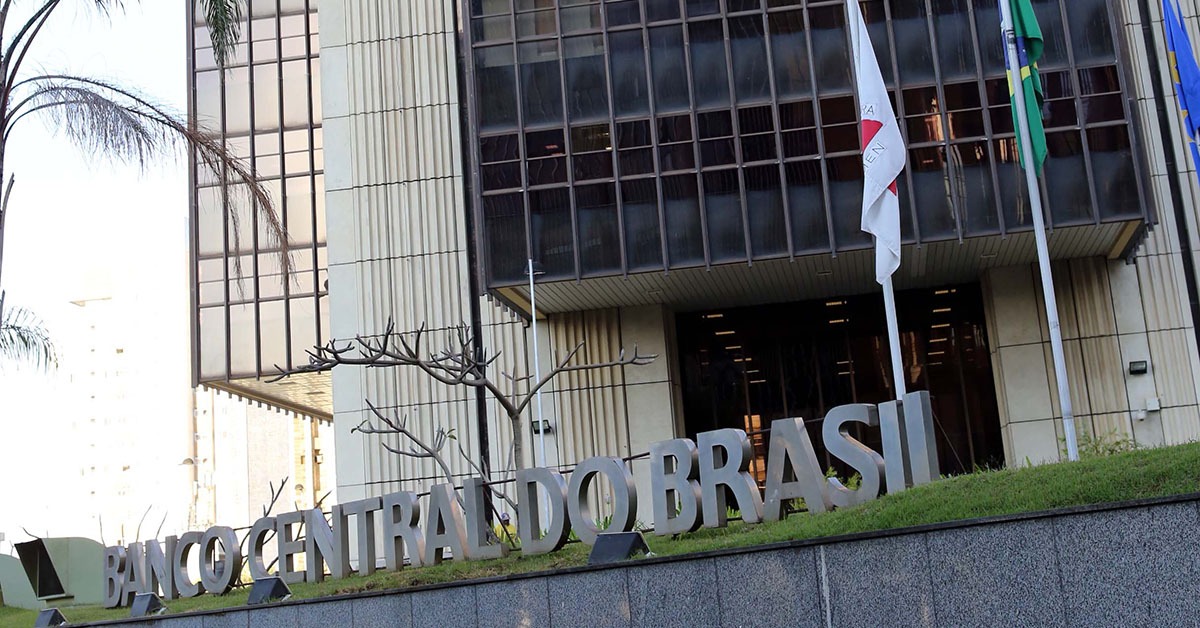 Como a cotação do dólar afeta os índices de inflação do Brasil