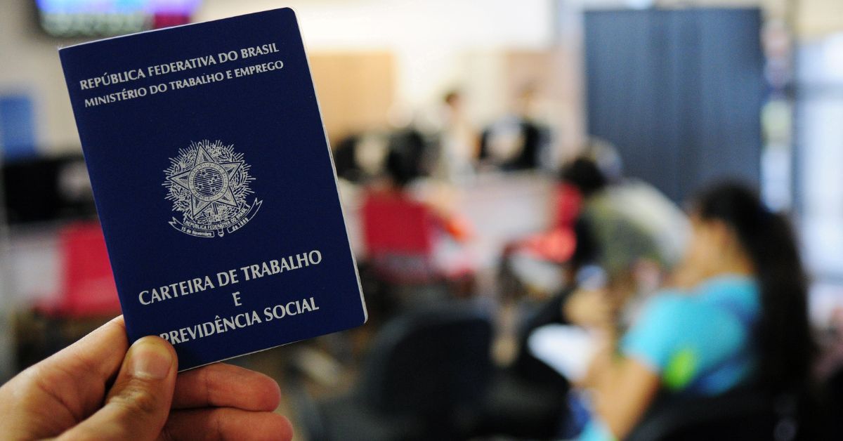 Saldo positivo de empregos em Minas Gerais recua em novembro