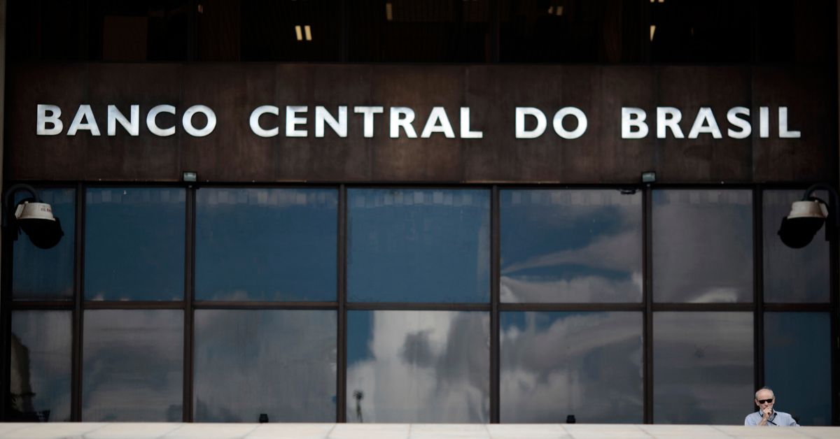 Decisões do BC sobre a taxa Selic alimentam questões políticas