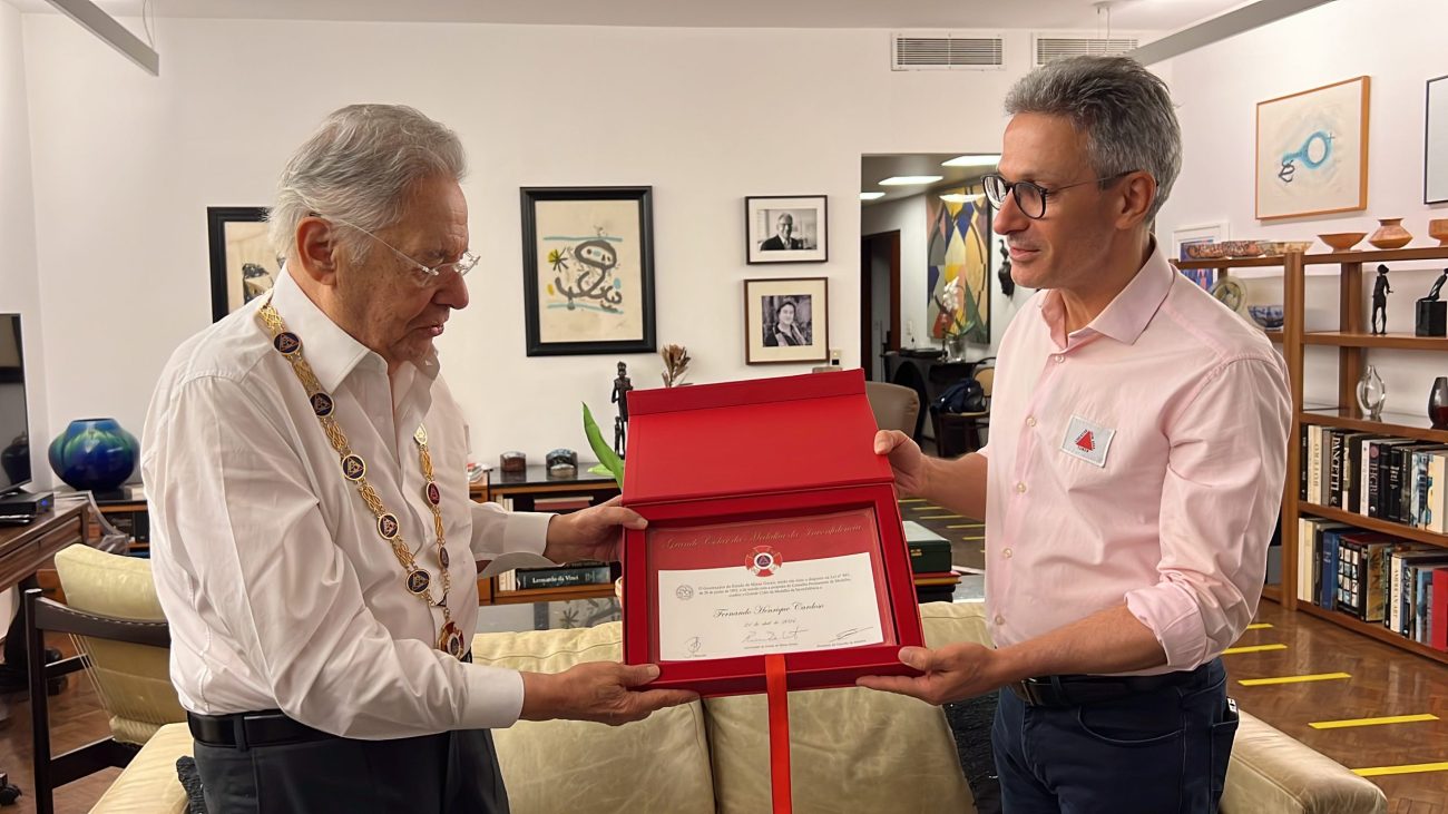 Zema entrega condecoração a FHC em São Paulo