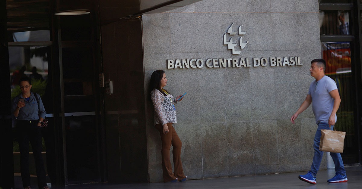 Atividade econômica do País registra estagnação em abril