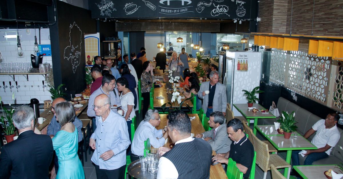 Auditório da Mandatum Consultoria recebe “Café com Fé”