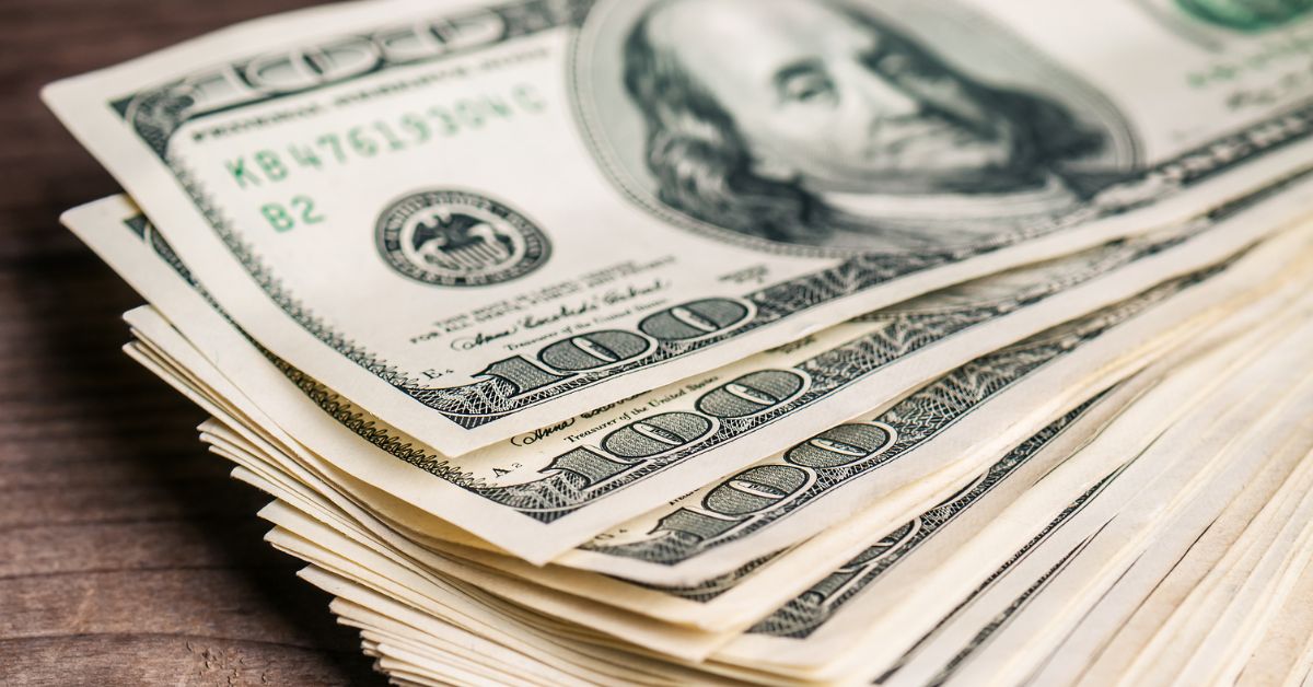 Desvalorização do dólar faz rentabilidade de fundo cambiais cair, saques superam aportes